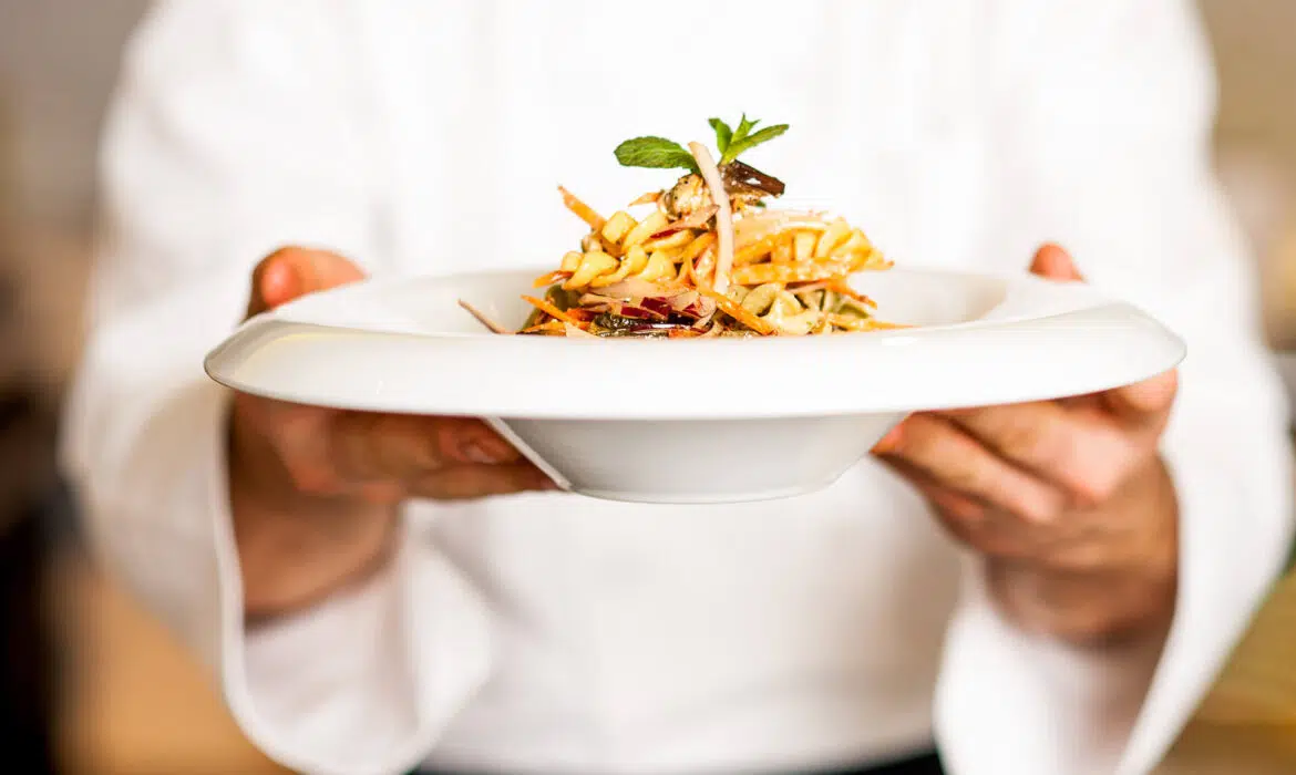 Quelle est la température de stockage des plats pré-préparés ?
