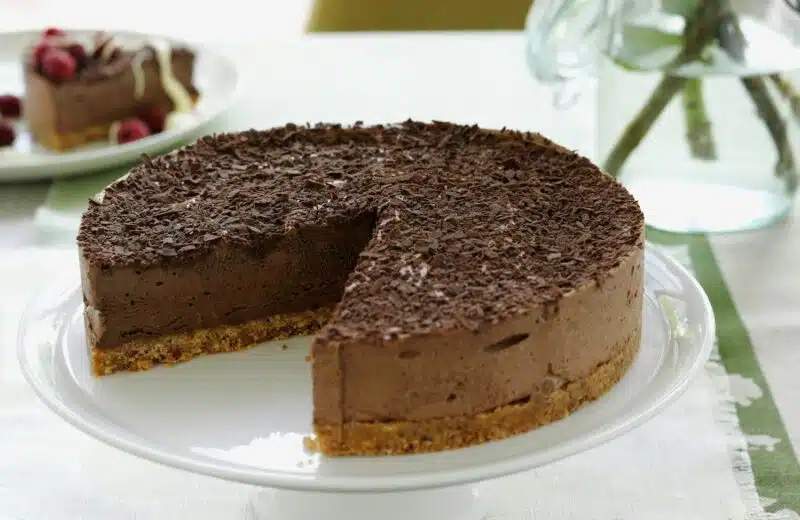 Plateau de pâtisserie tournant : l’outil indispensable pour des décorations parfaites