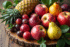 Assortiment de fruits frais avec p en vedette