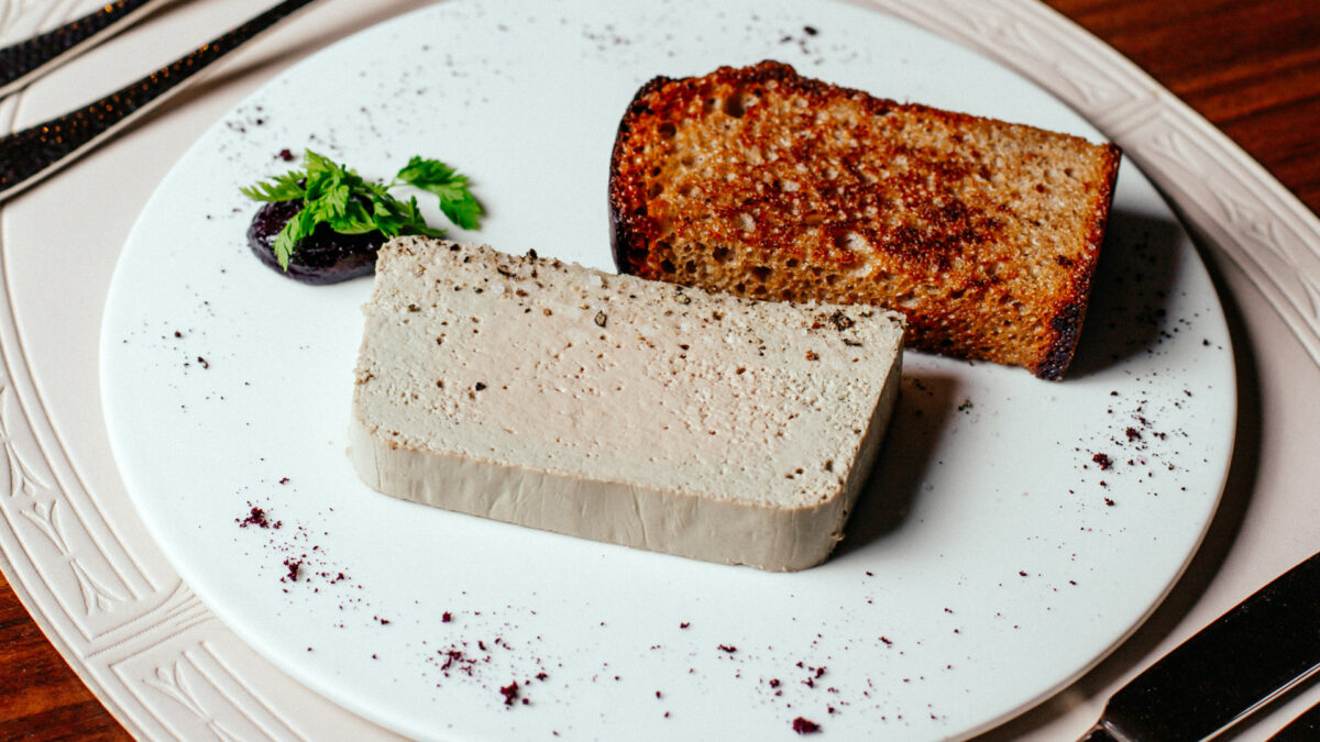 Foie gras : DLC, DLUO, conservation… Comment ne pas gaspiller (ni prendre de risques) ?